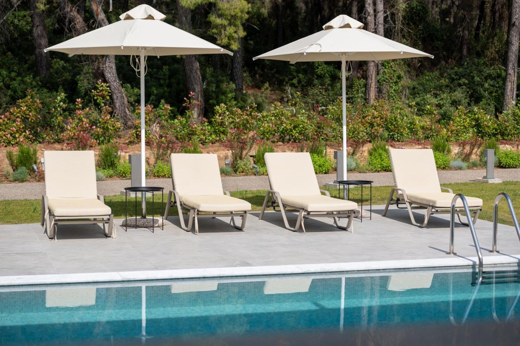 Nikiti Botanic Pool Suites 외부 사진