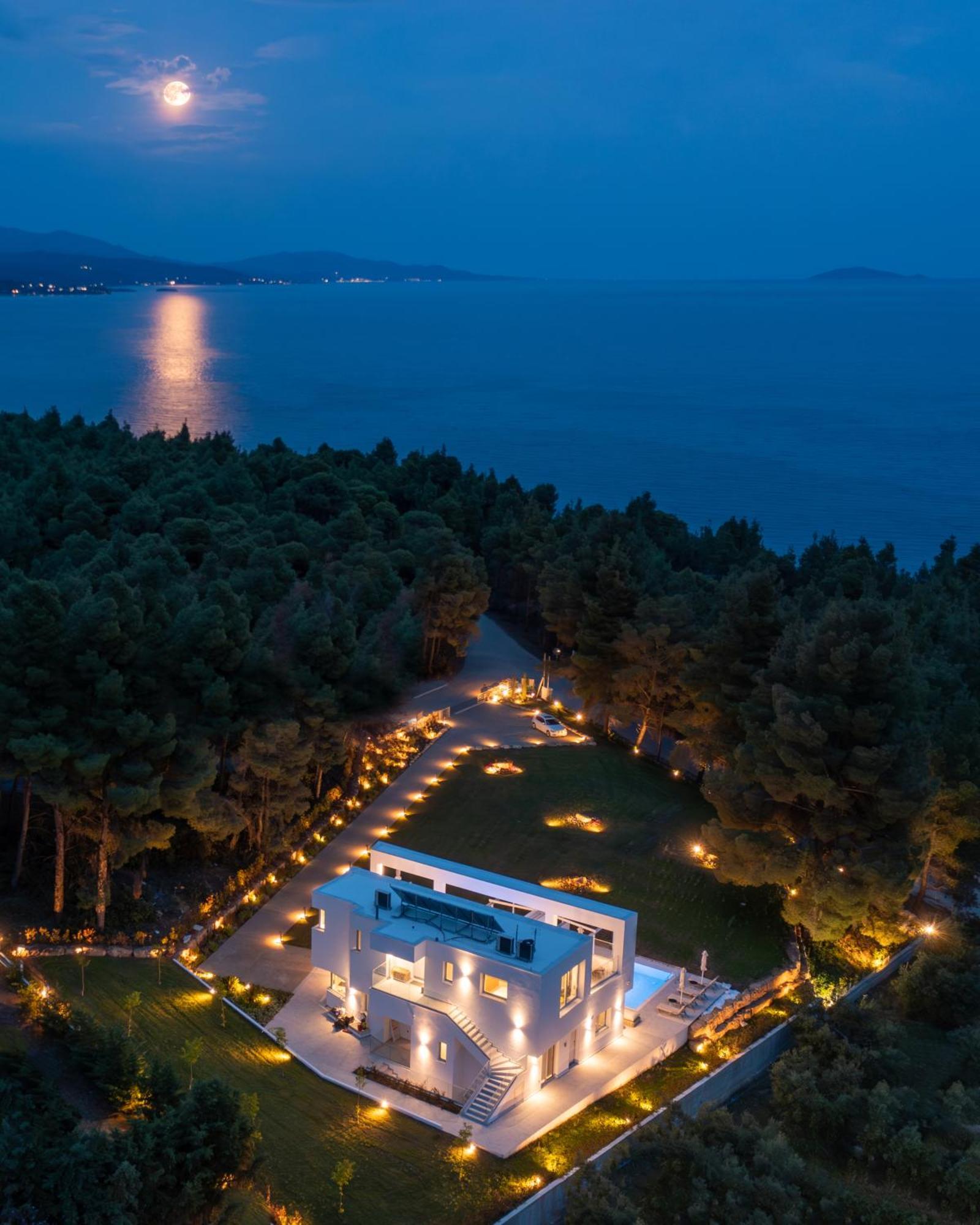 Nikiti Botanic Pool Suites 외부 사진