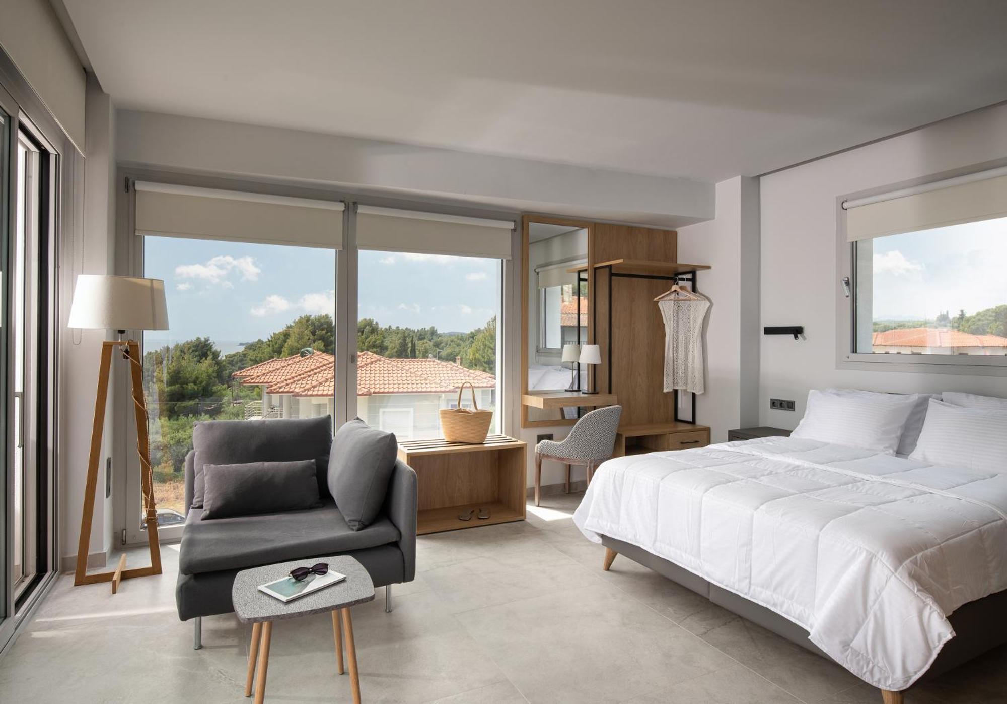 Nikiti Botanic Pool Suites 외부 사진